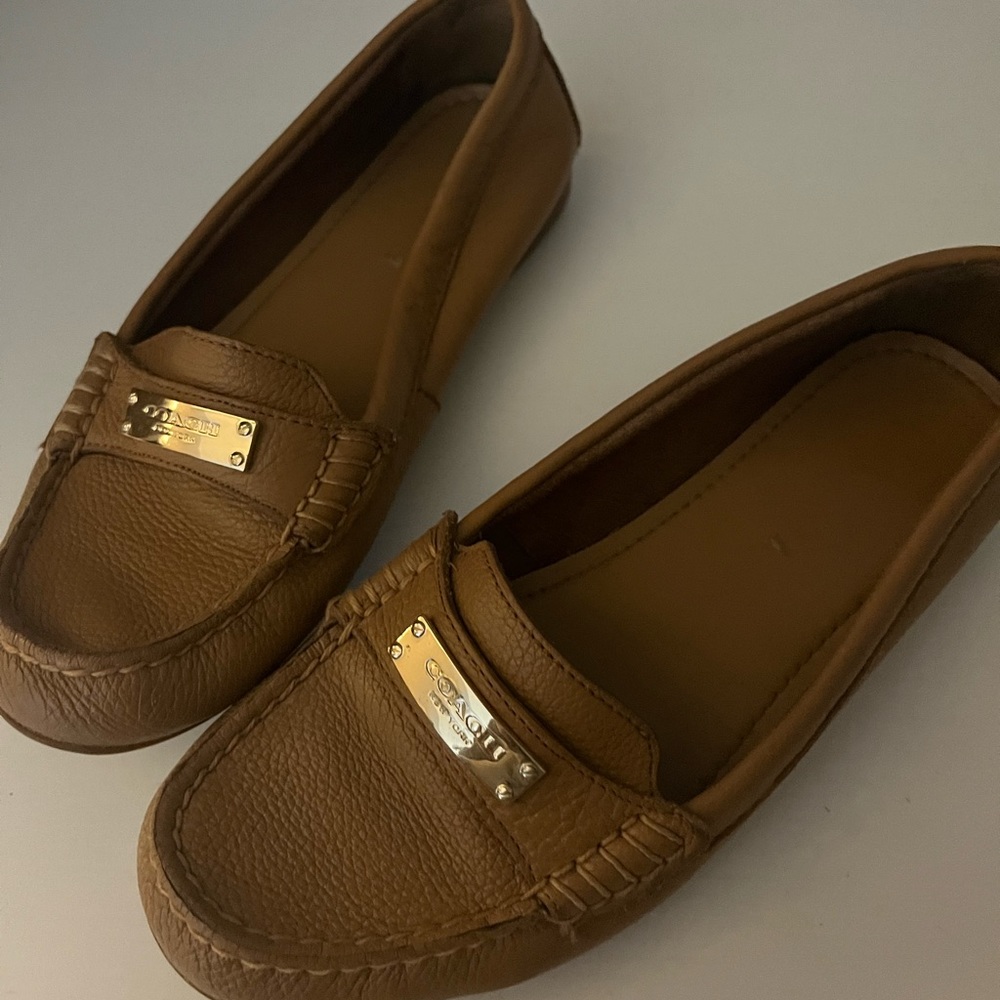 Coach flats